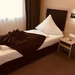 Hotel Glinde Отель