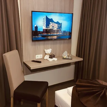 Hotel Glinde 3*