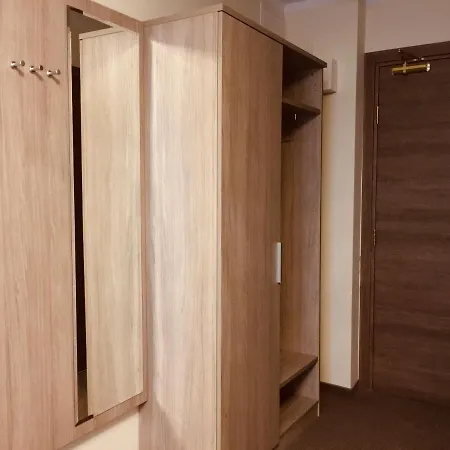 Hotel Glinde فندق غلينده