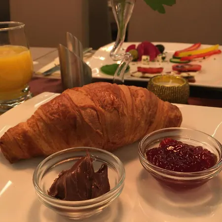 Hotel Glinde 3* غلينده