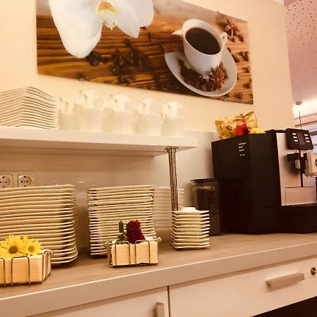 Hotel Glinde 3*